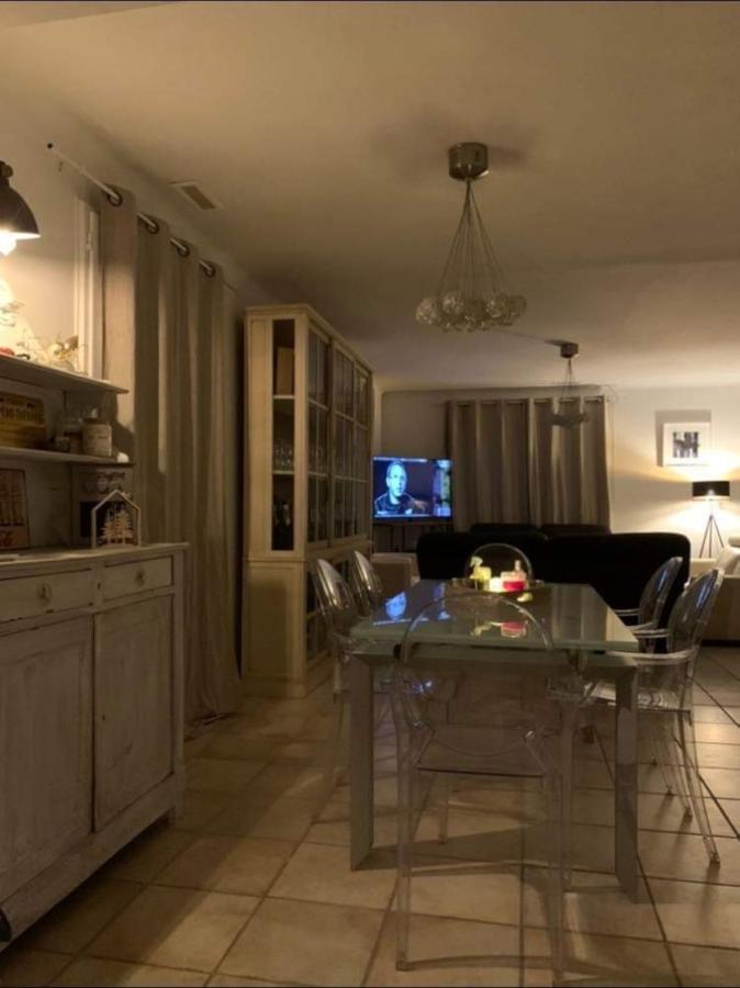 … Et La Fourmi Villa Saumane-de-Vaucluse Dış mekan fotoğraf