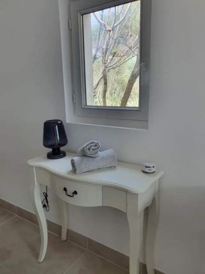 … Et La Fourmi Villa Saumane-de-Vaucluse Dış mekan fotoğraf